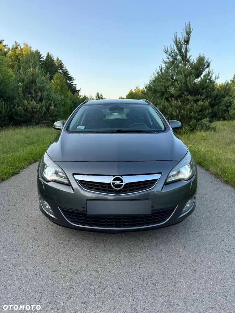 Opel Astra IV 2.0 CDTI Cosmo - 3