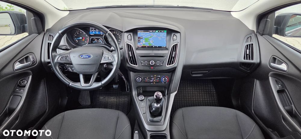 Ford Focus 1.0 EcoBoost Titanium - 17