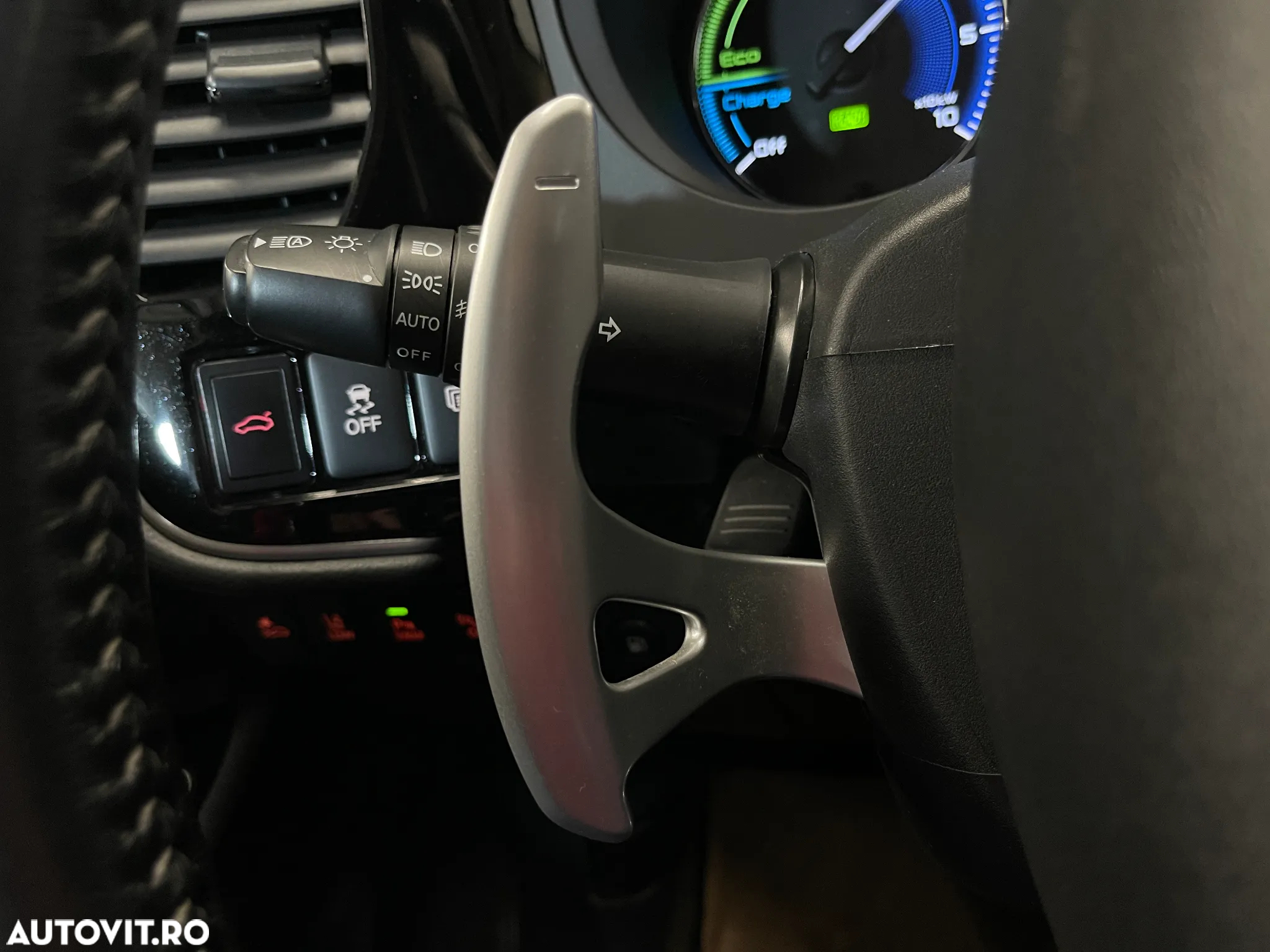 Mitsubishi Outlander - 26