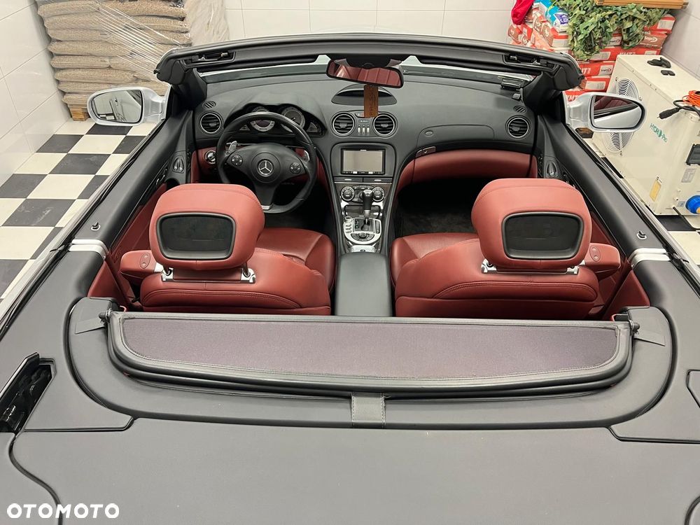 Mercedes-Benz SL 63 AMG - 29