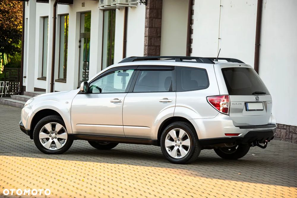 Subaru Forester 2.0X Exclusive - 14