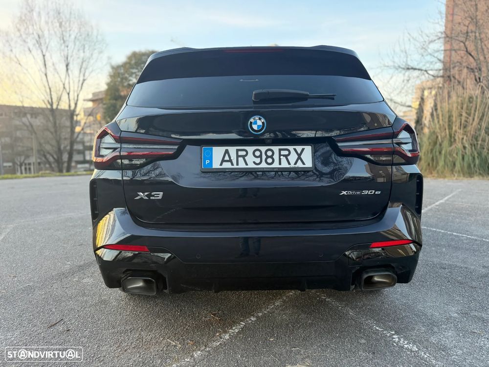 BMW X3 30 e xDrive Pack M 50 anos - 23