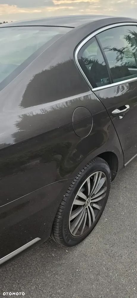 Volkswagen Passat 1.4 TSI BMT Comfortline - 25