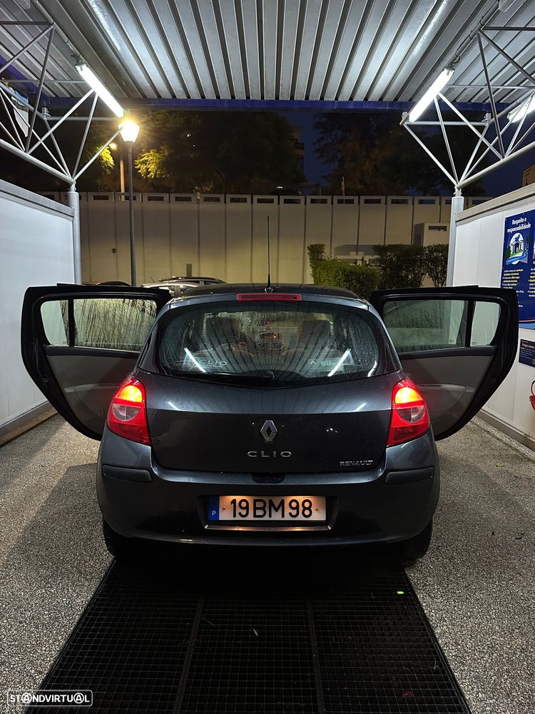 Renault Clio 1.2 16V Confort - 5