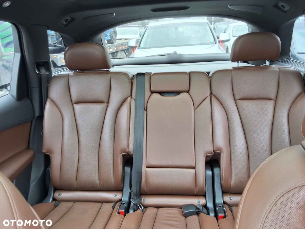 Audi Q7 - 12