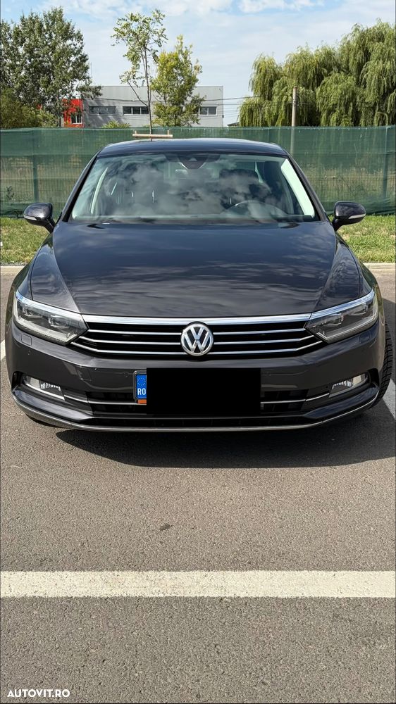 Volkswagen Passat - 2