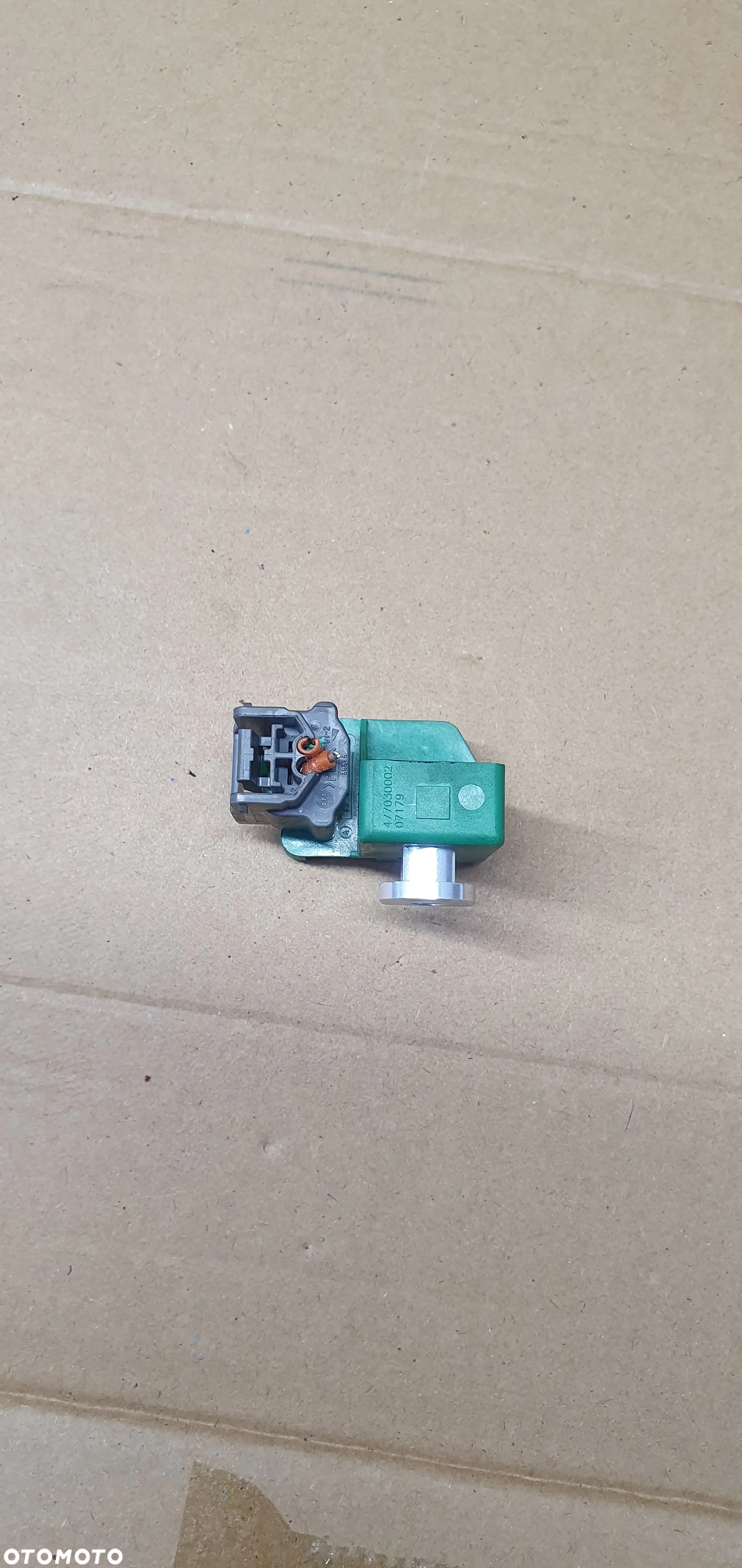 Czujnik uderzeniowy Airbag Renault Laguna III 988300001R - 2