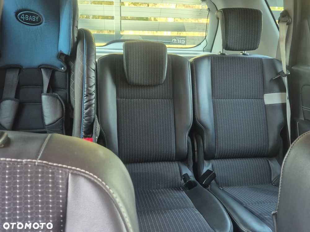 Renault Scenic 1.6 dCi Energy Bose Edition S&S - 6