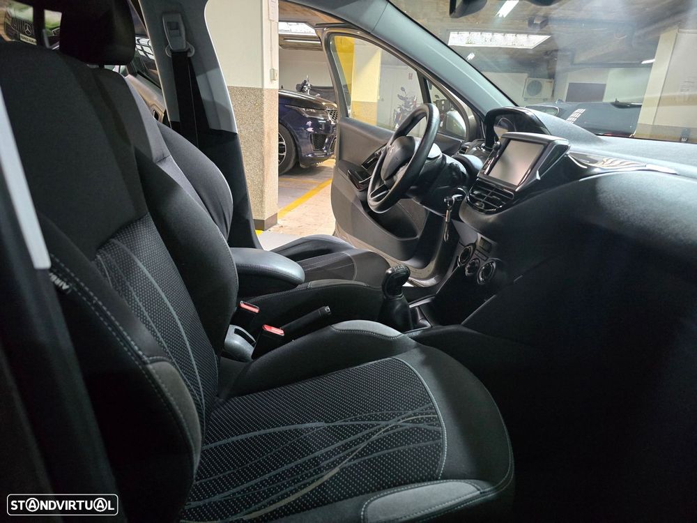 Peugeot 208 1.2 VTi Allure - 11