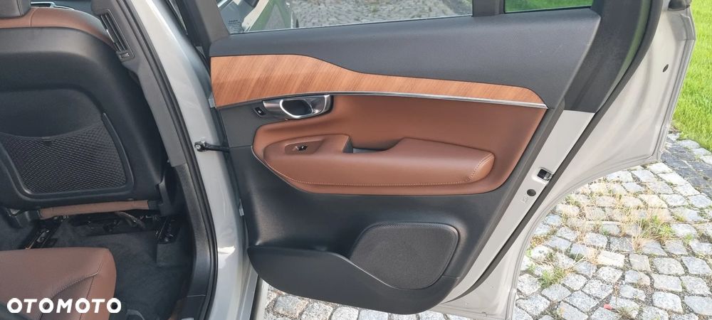Volvo XC 90 T8 AWD Plus Bright - 12