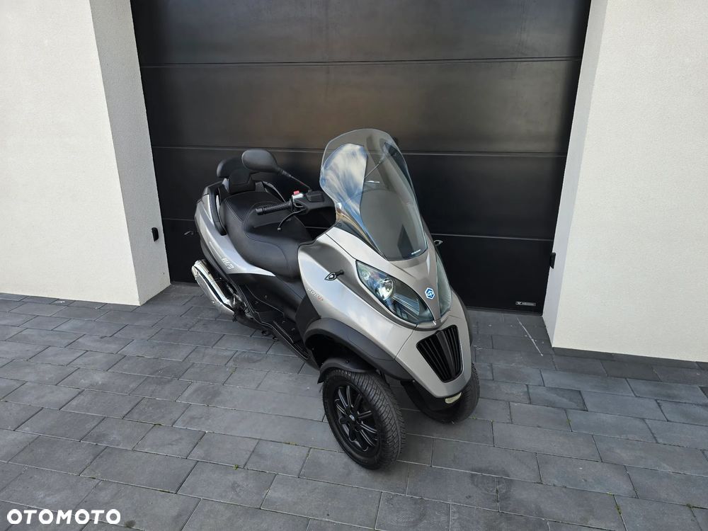 Piaggio MP-3 - 2