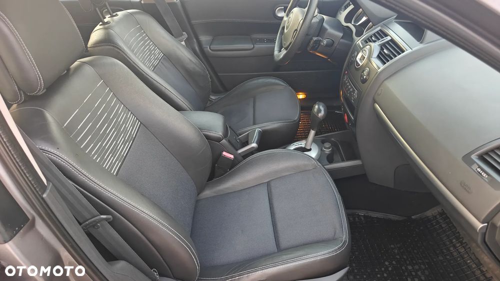 Renault Megane 1.6 Privilege - 22