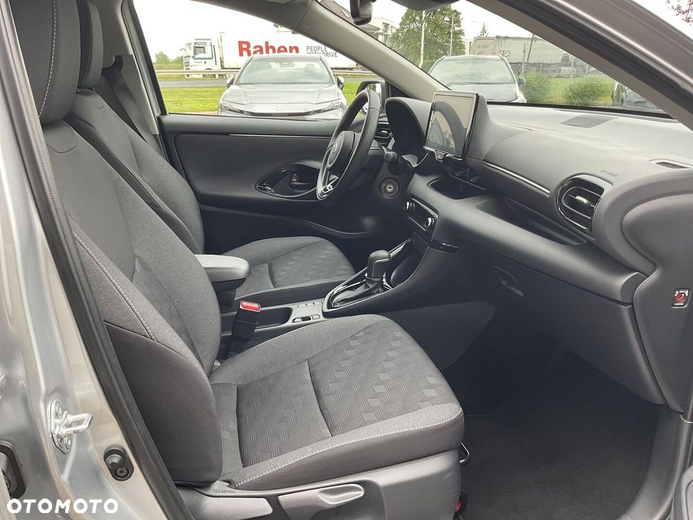 Toyota Yaris Hybrid 1.5 Style - 9