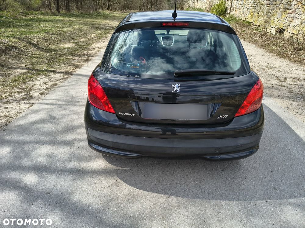 Peugeot 207 1.4 - 5