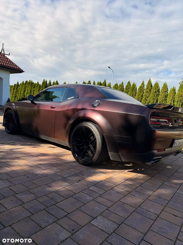 Dodge Challenger - 3