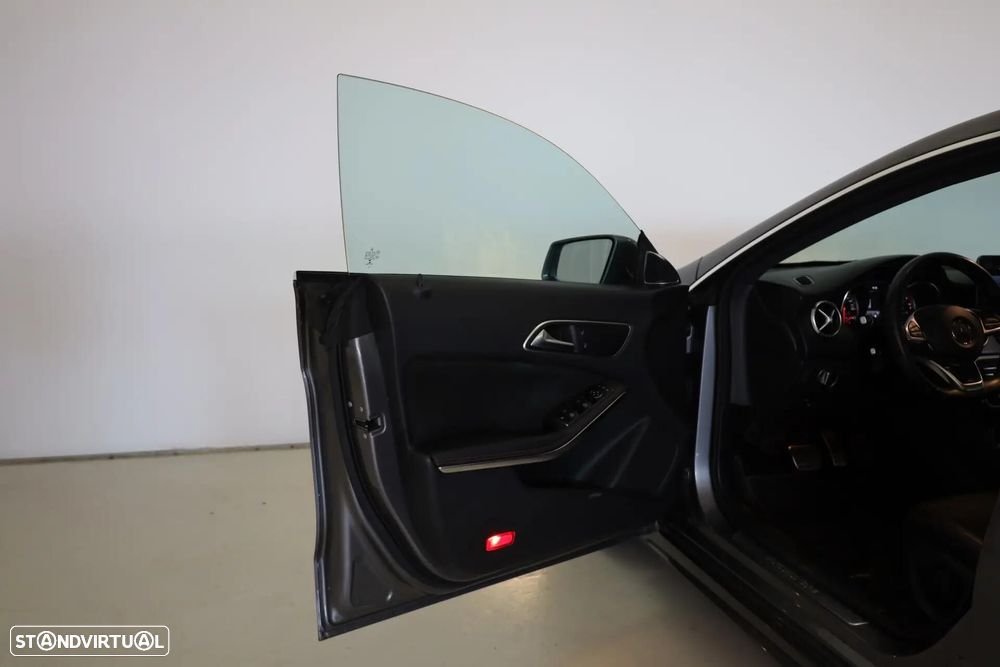 Mercedes-Benz CLA 200 d Shooting Brake AMG Line Aut. - 16