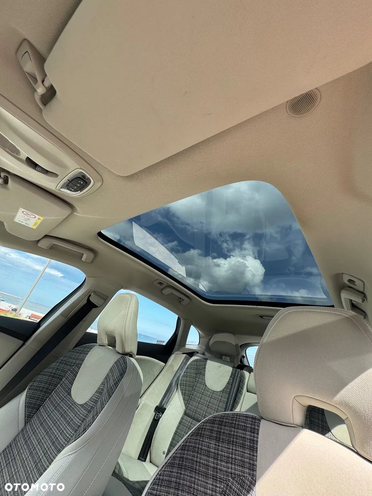 Volvo V40 D4 Drive-E Inscription - 20