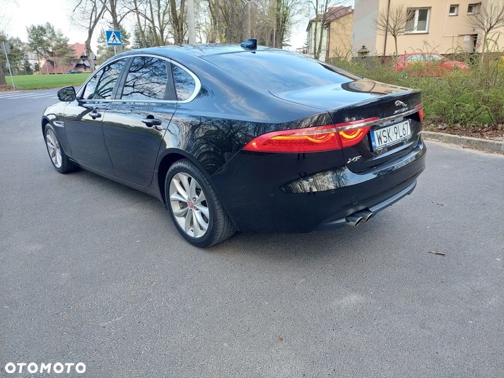 Jaguar XF - 4