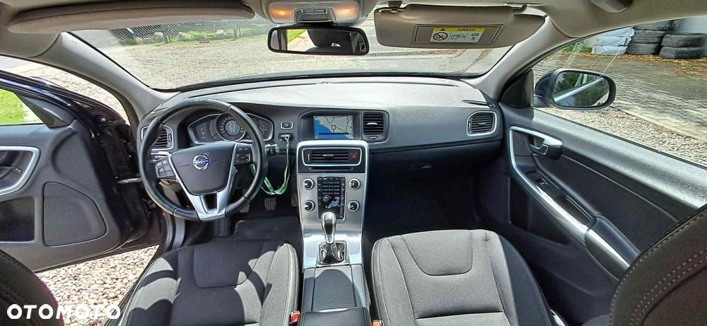 Volvo V60 D3 Momentum - 9