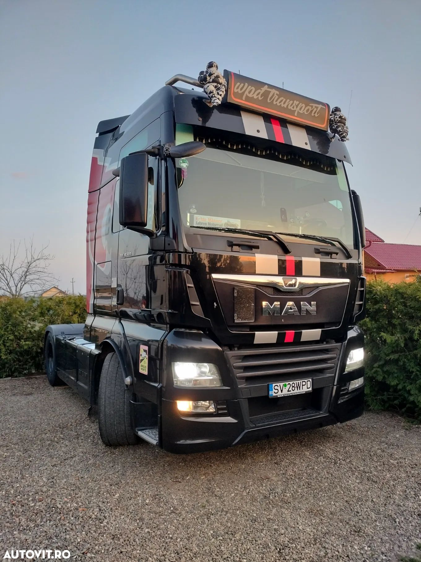 MAN TGX RED LION EDITION - 1