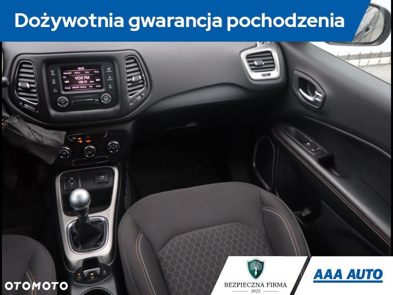 Jeep Compass - 10