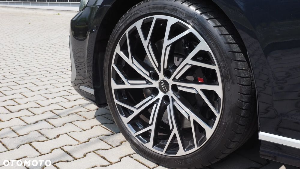 Audi S8 - 7