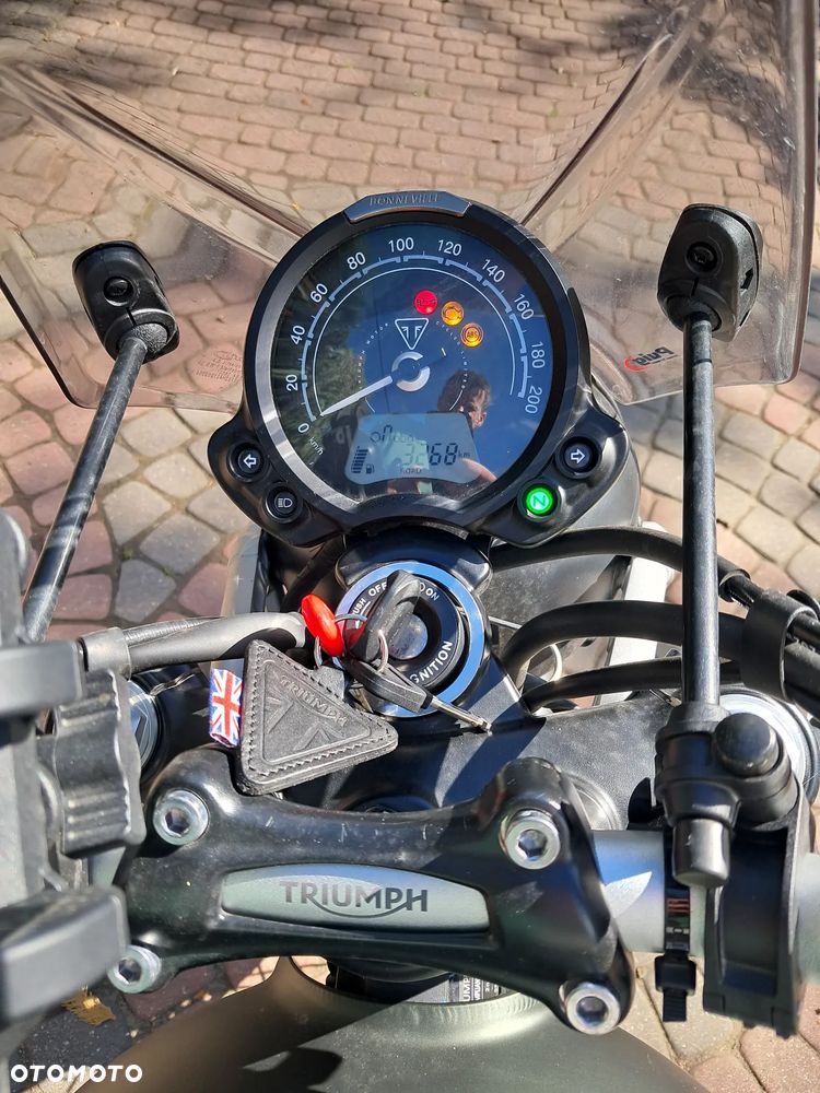 Triumph Scrambler - 2