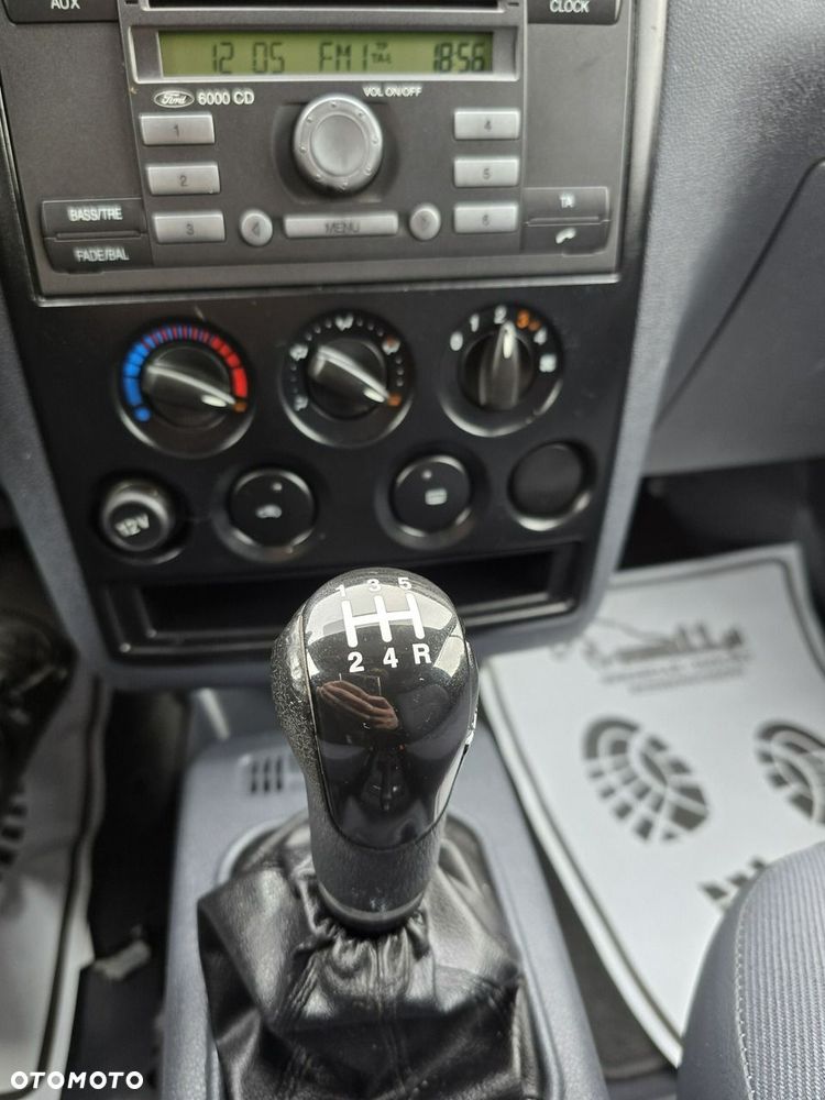 Ford Transit Connect - 24