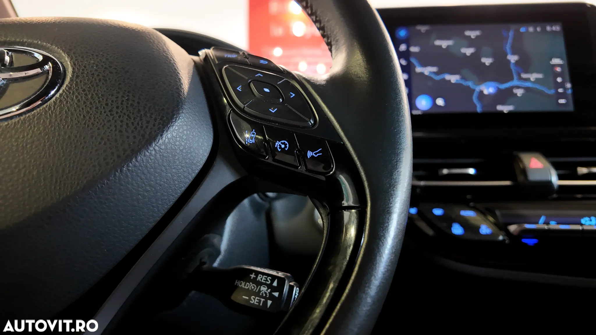 Toyota C-HR 1.8 HSD 122 CP 4x2 CVT C-ult Style bi-tone - 24