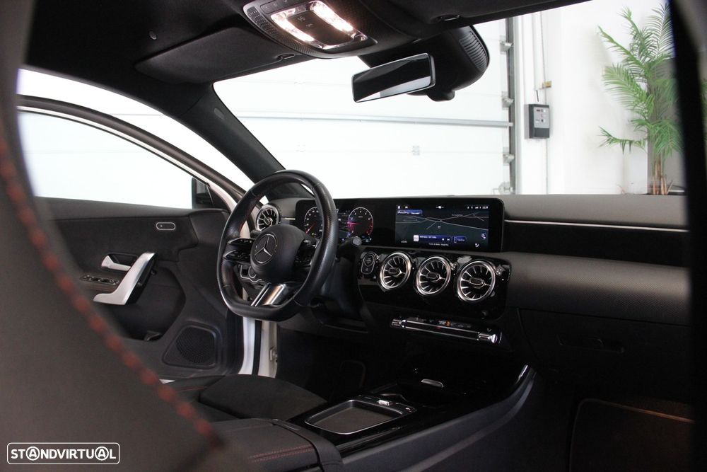 Mercedes-Benz A 200 AMG Line Aut. - 11