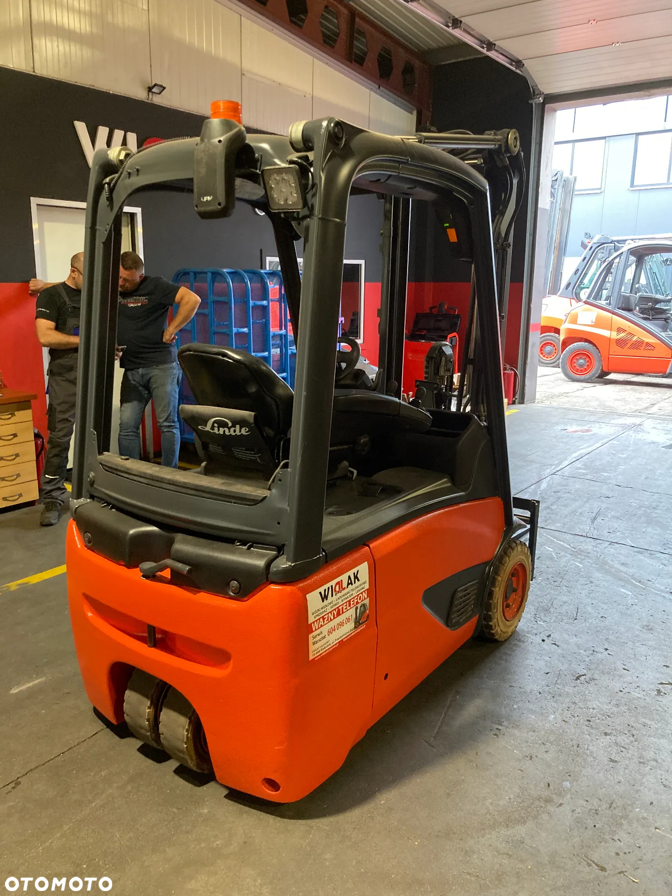 Linde [2016] Wózek widłowy elektryczny Linde E18 1,8t - 3