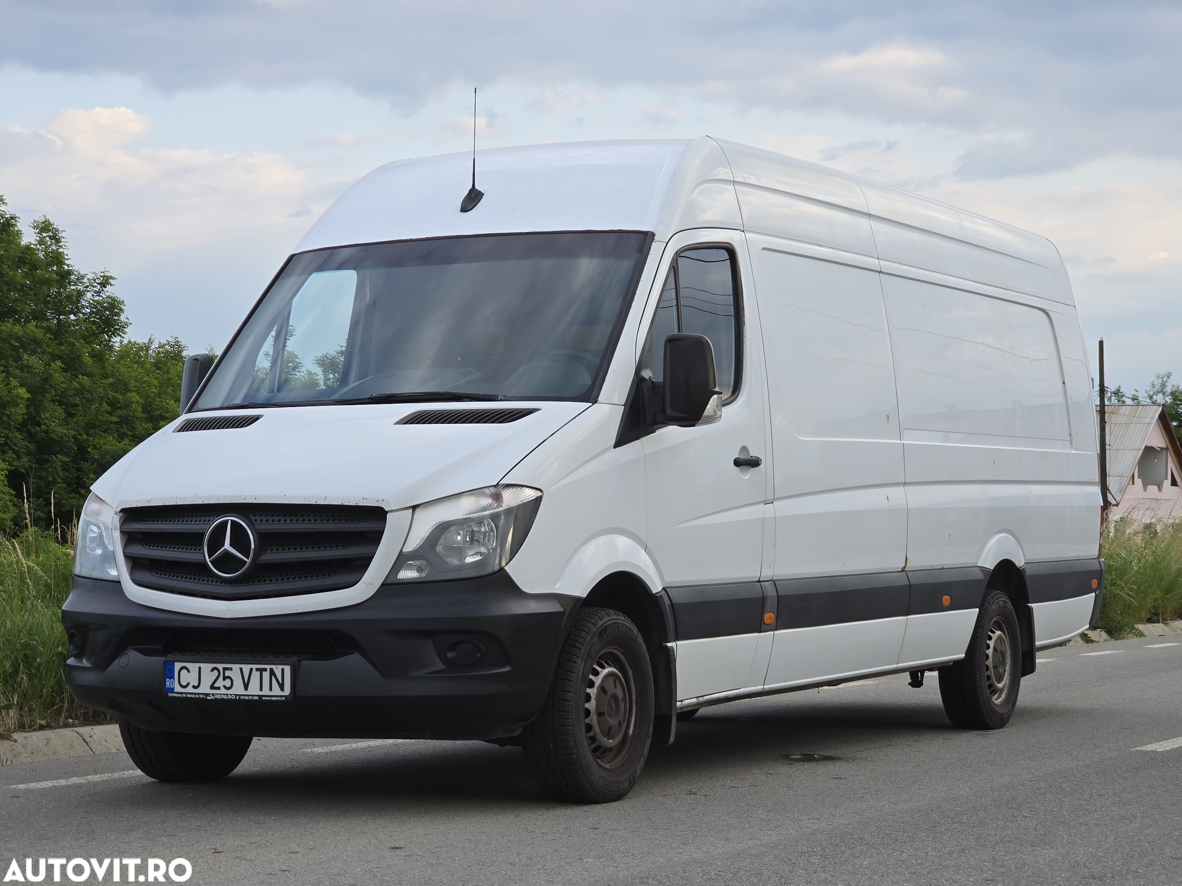Mercedes-Benz Sprinter - 2