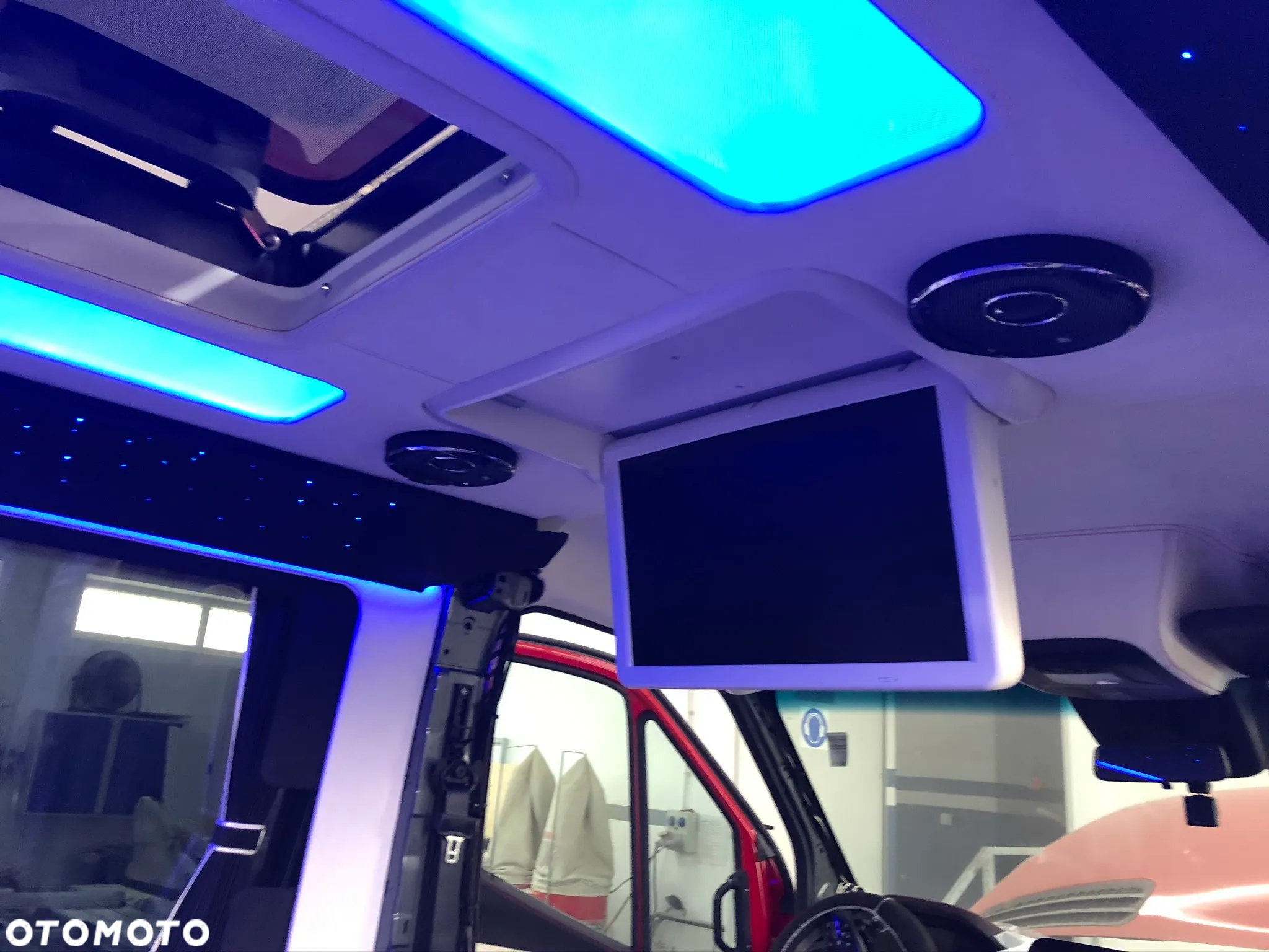Mercedes-Benz Sprinter 319 CDI 907.233 - 28