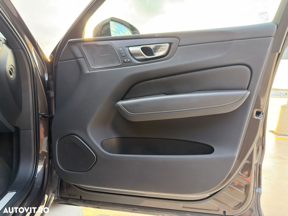 Volvo XC 60 B4 MHEV AT8 AWD Inscription - 21