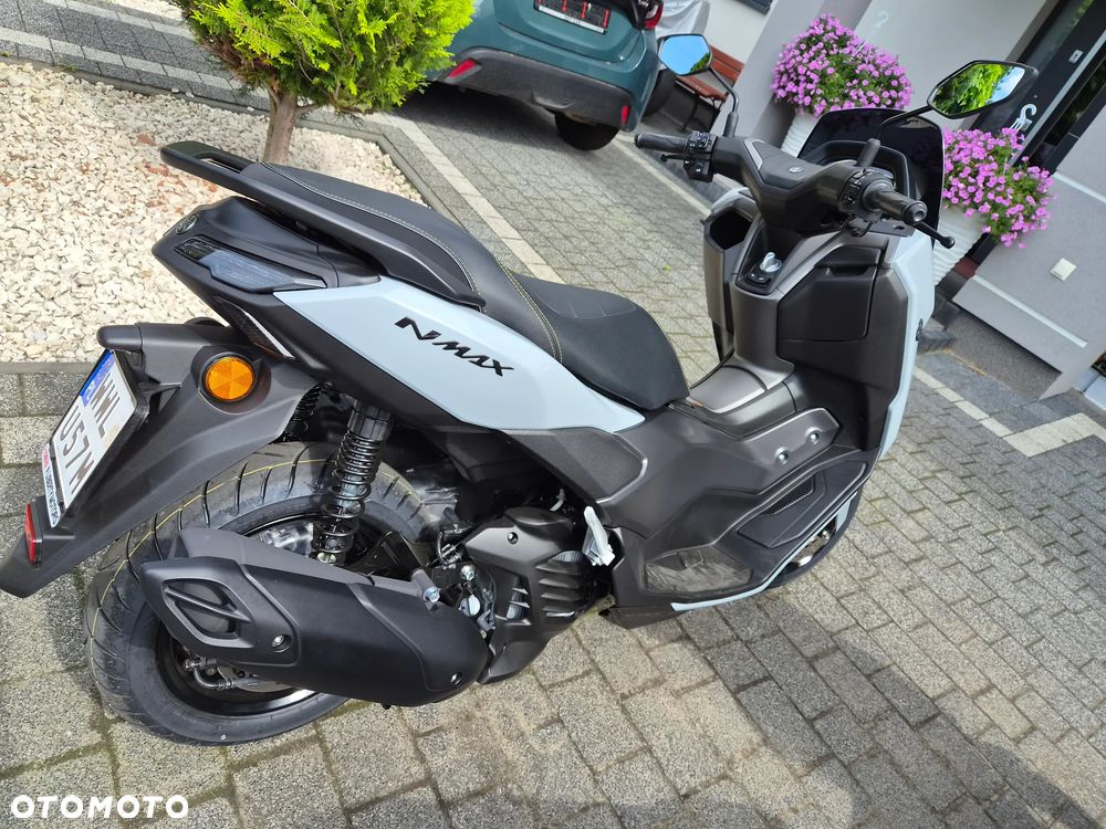 Yamaha NMAX - 3