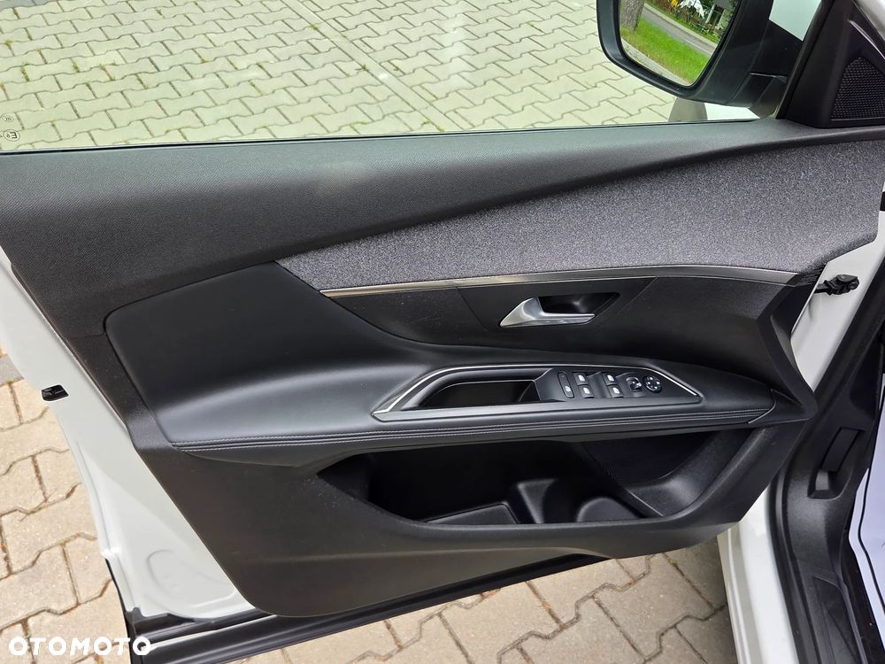Peugeot 5008 BlueHDi 130 Allure - 24