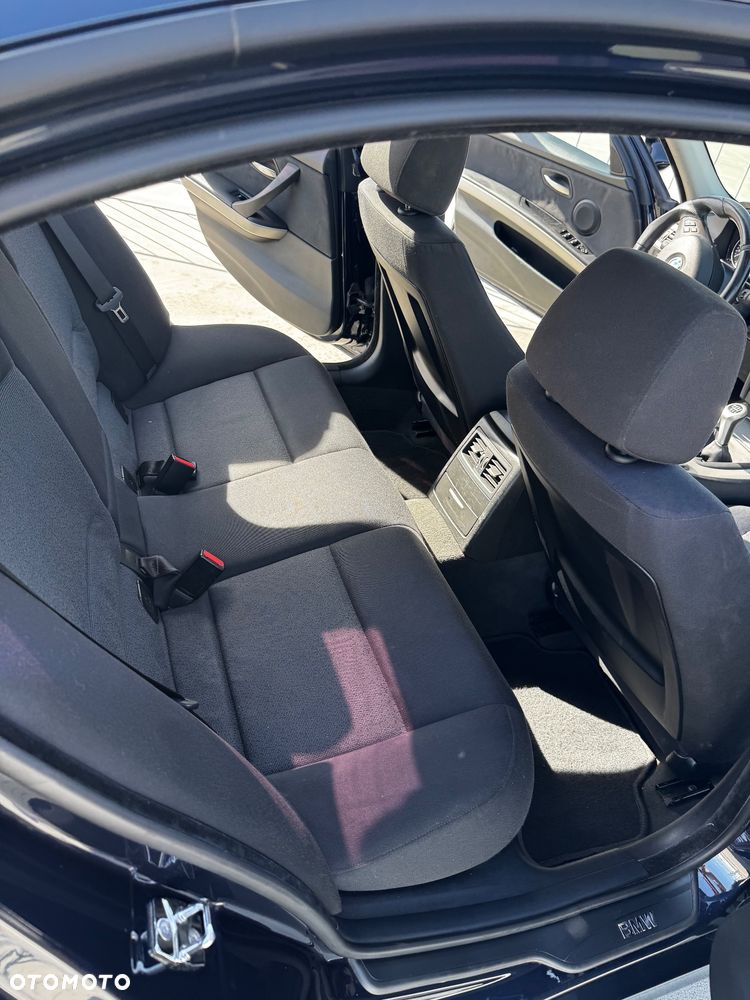 BMW Seria 3 320i - 13