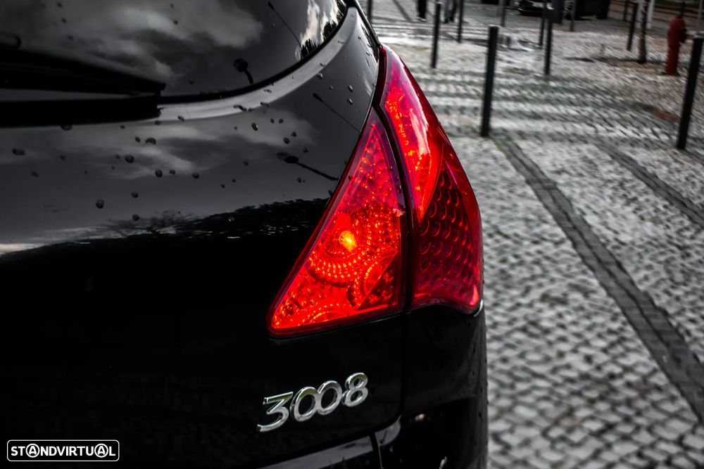 Peugeot 3008 2.0 HDi Hybrid4 - 11