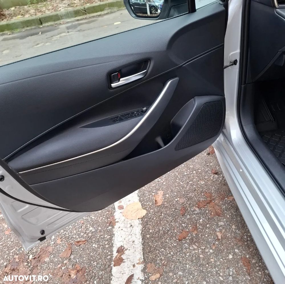 Toyota Corolla 1.8 HSD Dynamic - 22