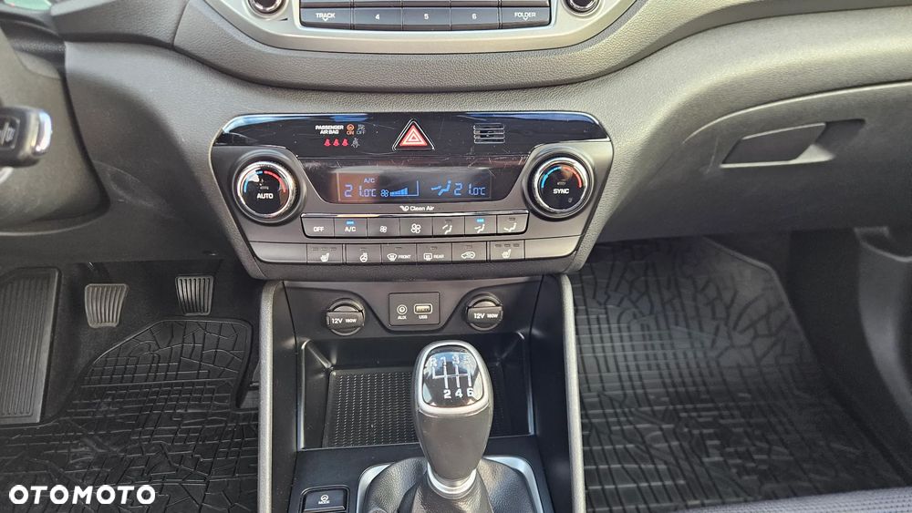 Hyundai Tucson 1.6 GDI BlueDrive Style 2WD - 20