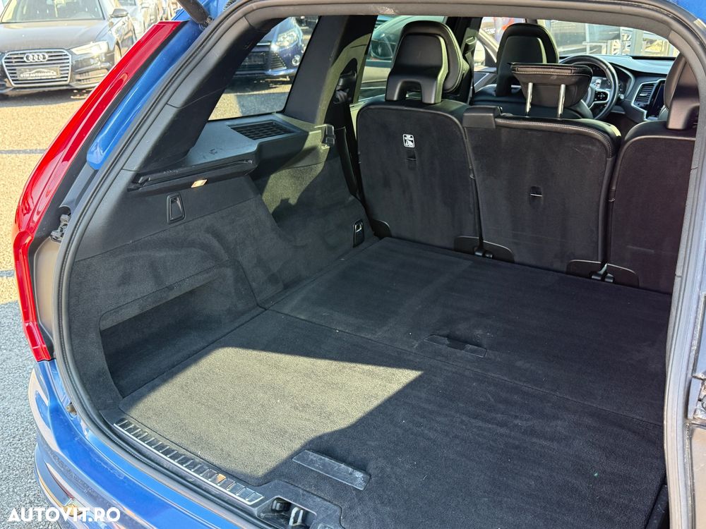 Volvo XC 90 D5 AWD Geartronic RDesign - 24