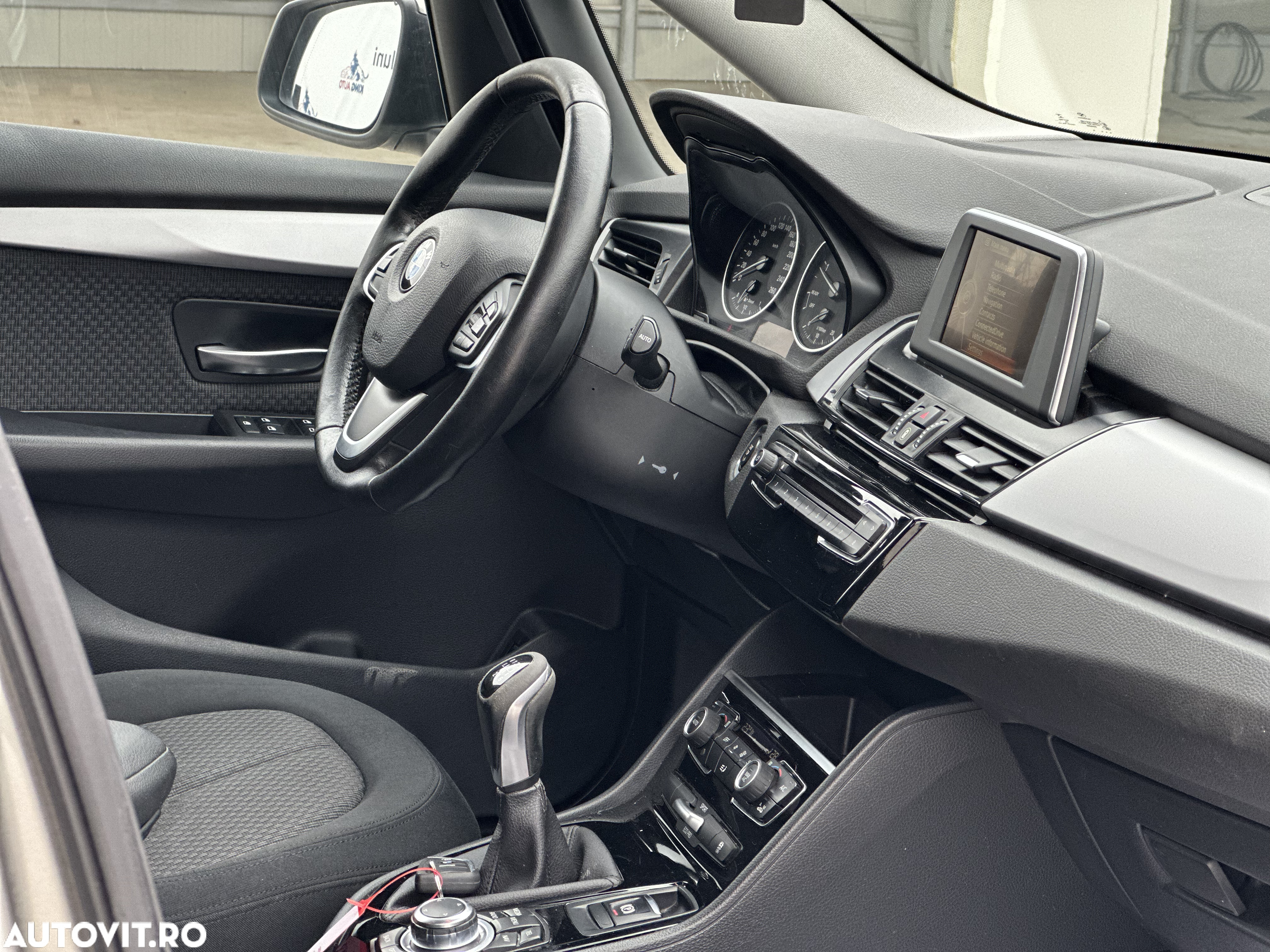 BMW Seria 2 218d Standard - 32