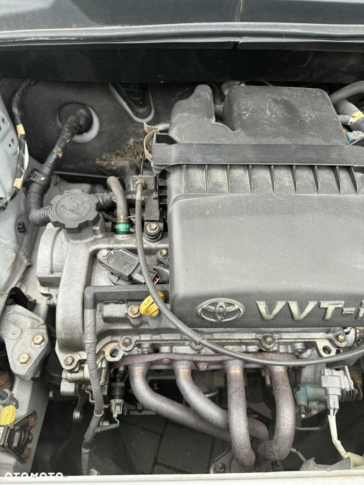 Toyota Yaris 1.0 Luna - 9