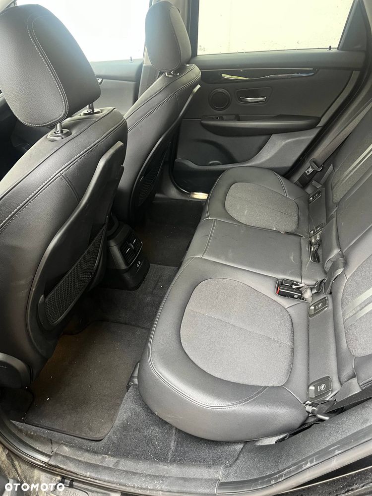 BMW Seria 2 218i - 10