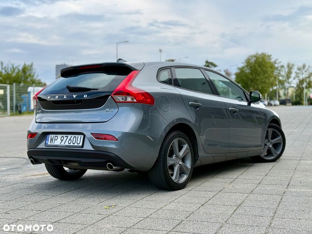 Volvo V40 D4 Geartronic Momentum - 6