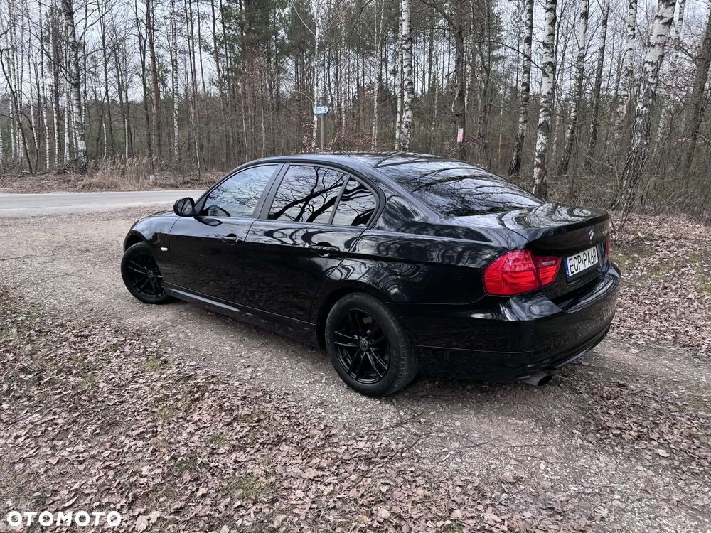 BMW Seria 3 318i - 11