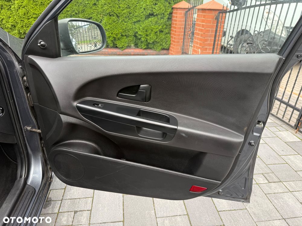 Kia Ceed - 26