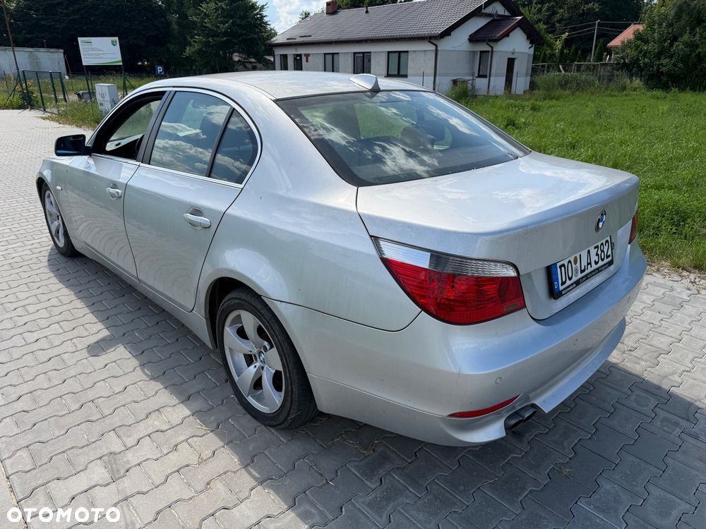 BMW Seria 5 525d - 4