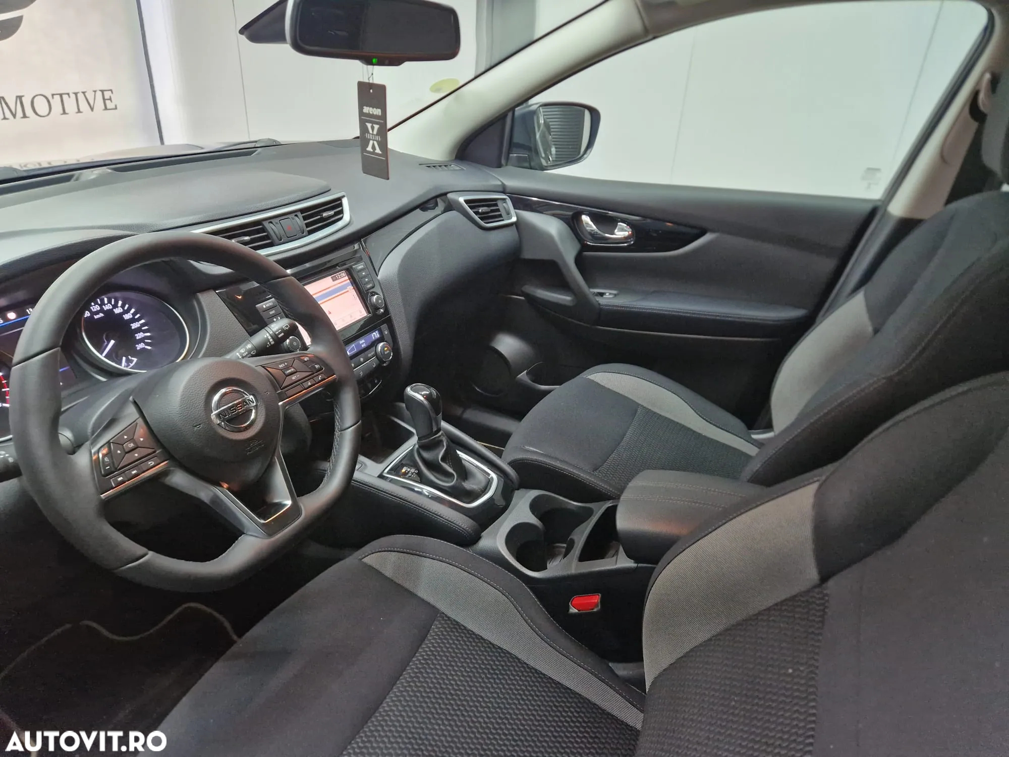Nissan Qashqai 1.5 DCI DCT ACENTA - 8
