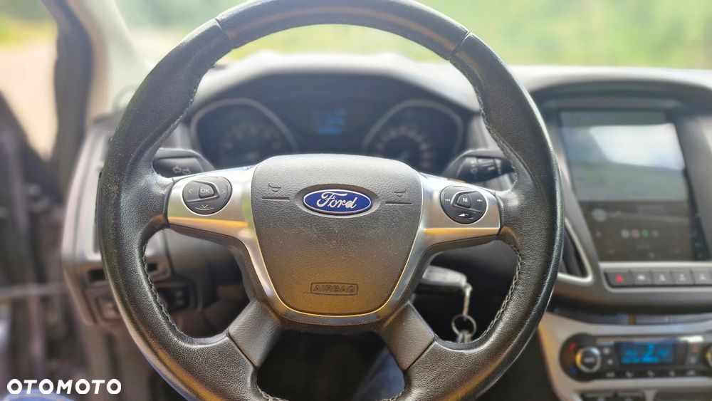 Ford Focus 1.6 Ambiente - 12